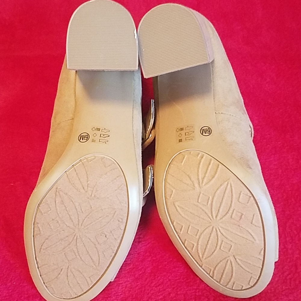 Chinese Laundry Shoes Tan Shoes - Picture 3 of 8